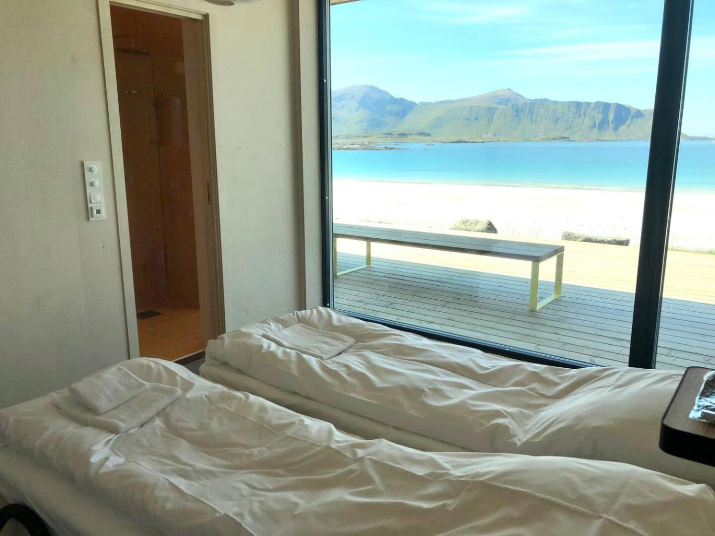 Exclusive Beach House Ramberg - Your Private Oasis エクステリア 写真