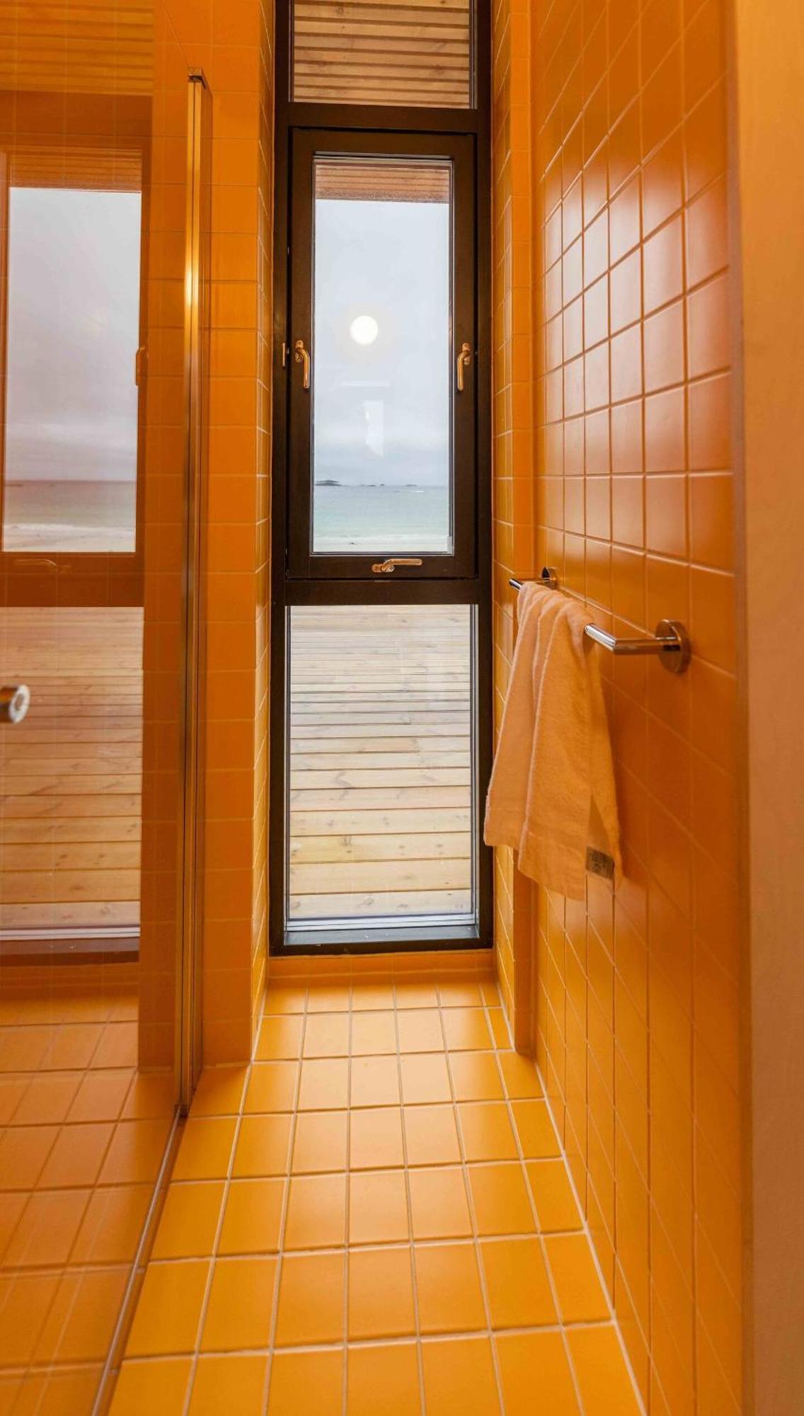 Exclusive Beach House Ramberg - Your Private Oasis エクステリア 写真