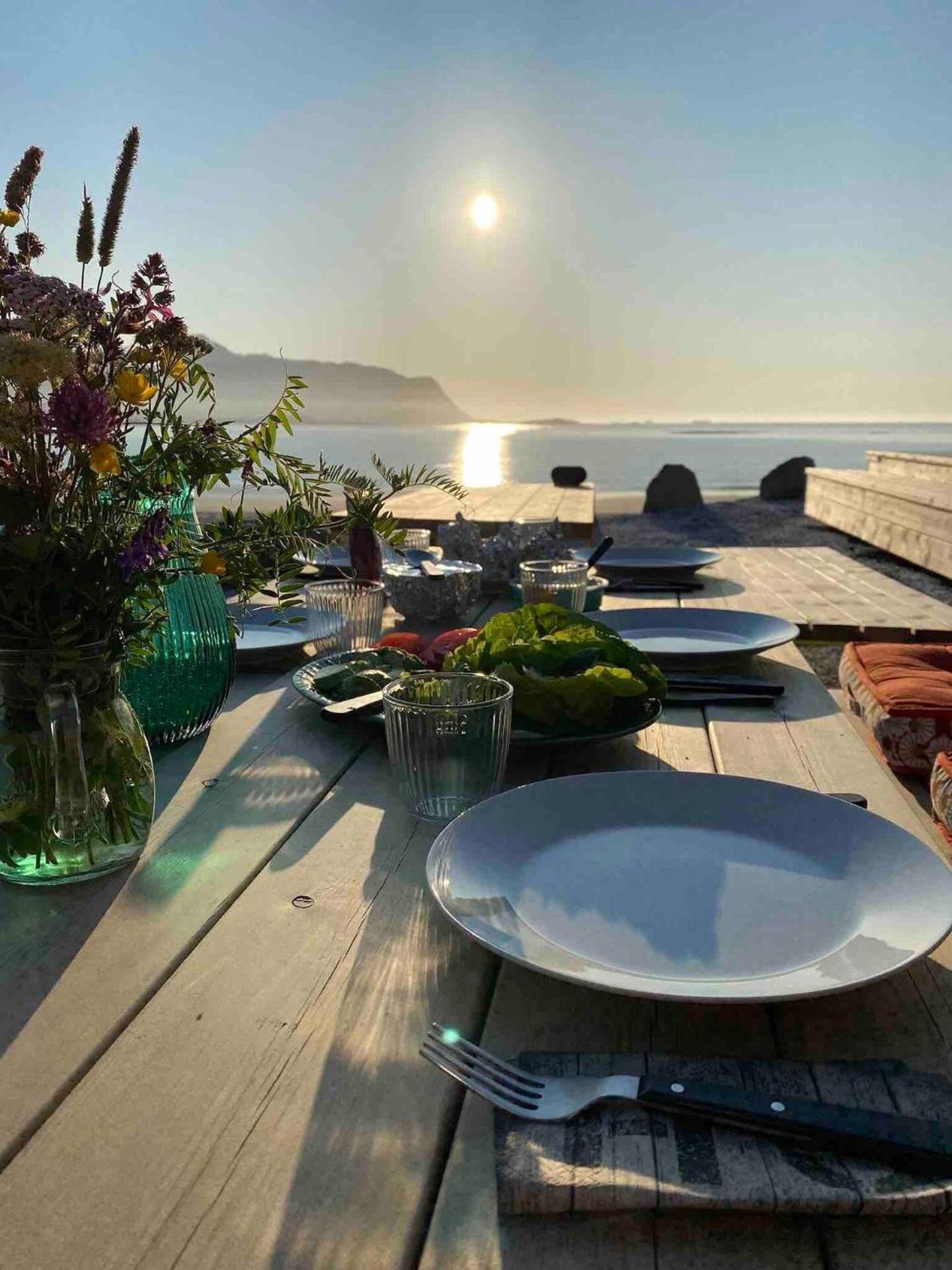 Exclusive Beach House Ramberg - Your Private Oasis エクステリア 写真