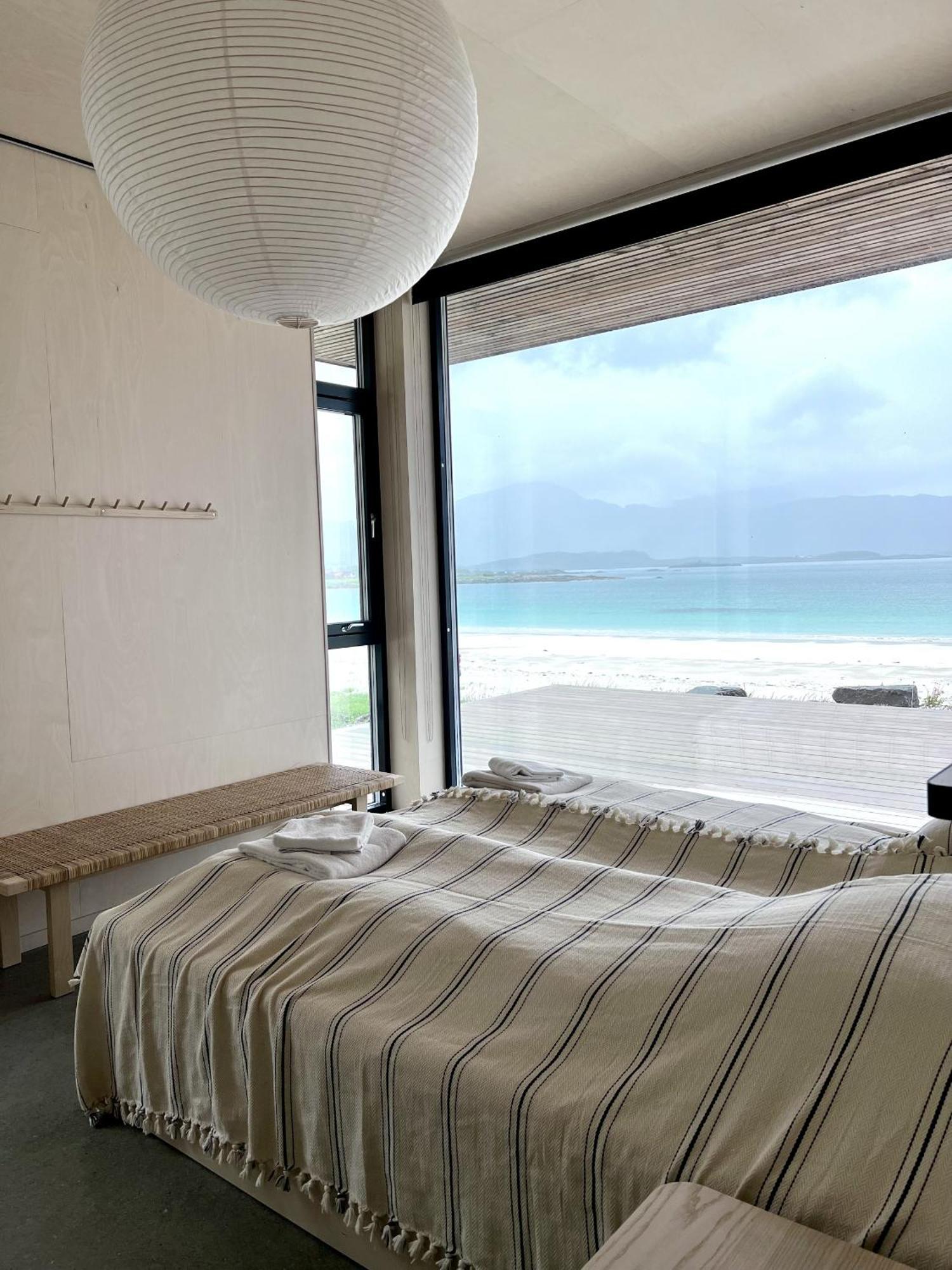 Exclusive Beach House Ramberg - Your Private Oasis エクステリア 写真