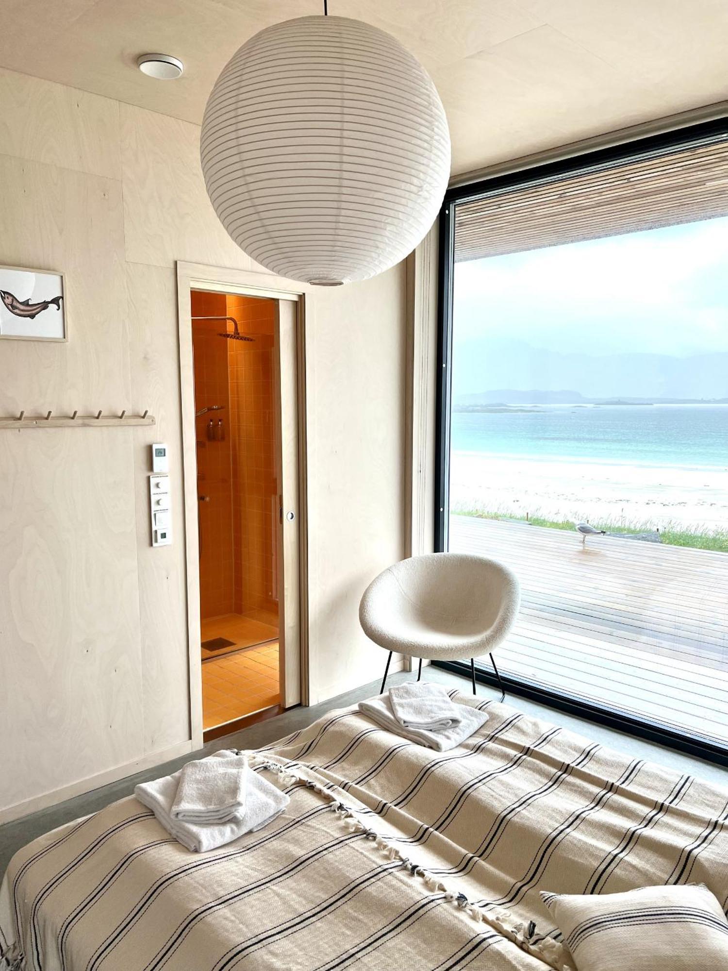 Exclusive Beach House Ramberg - Your Private Oasis エクステリア 写真